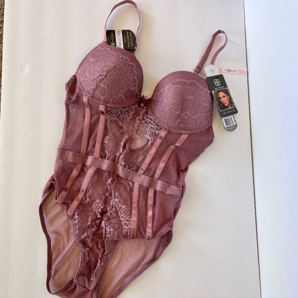 Daisy Fuentes Pink and Purple Lace Bra with Adjustable Straps - Picture 2 of 6